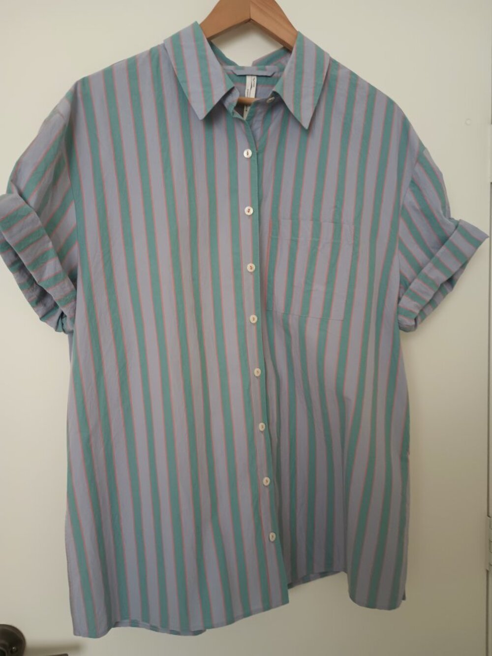 Anthopologie Ladies button down shirt .100% cotton.